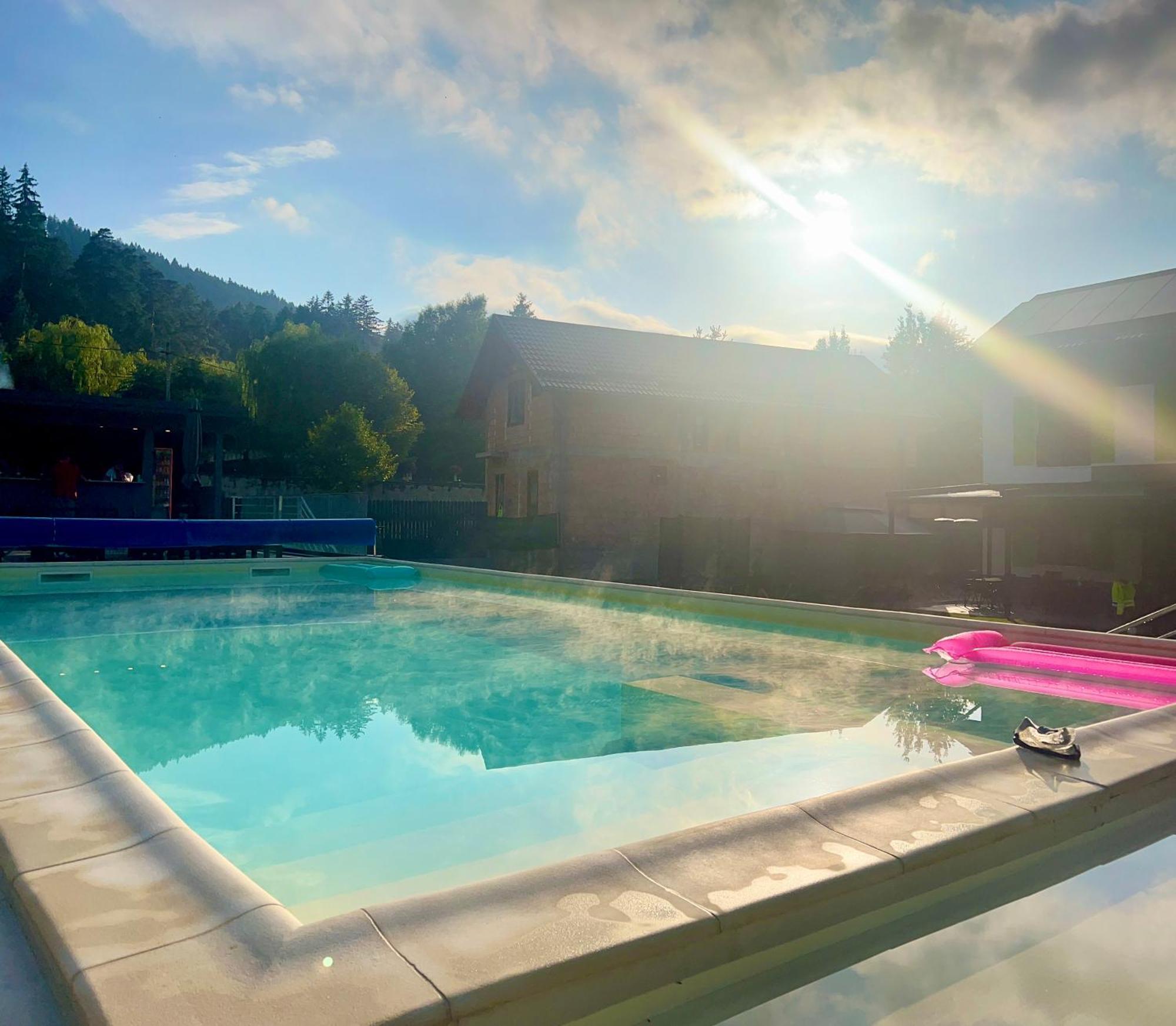 Q Villa Săcele Exteriör bild